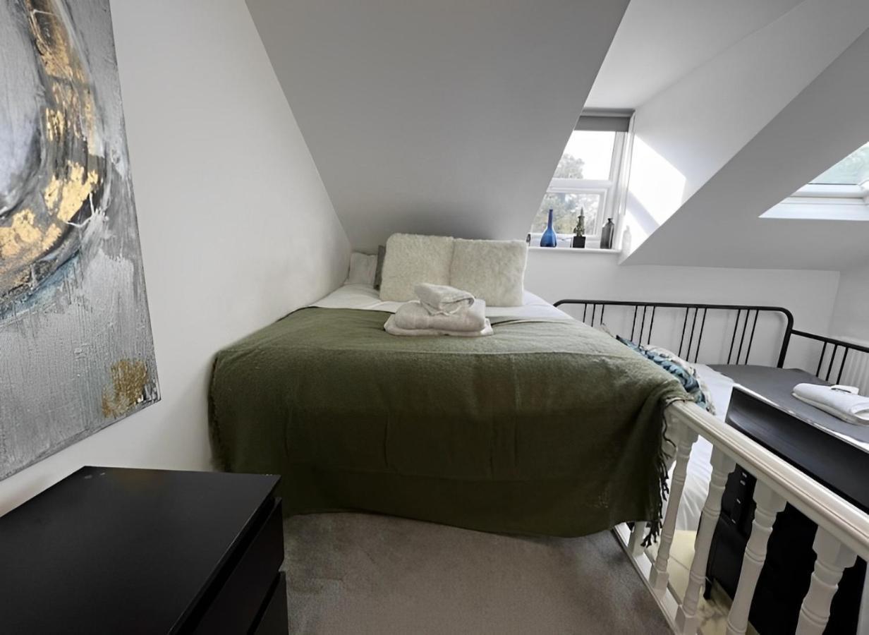 Loft Studio Shepherd'S Bush London Near Everything Exterior photo