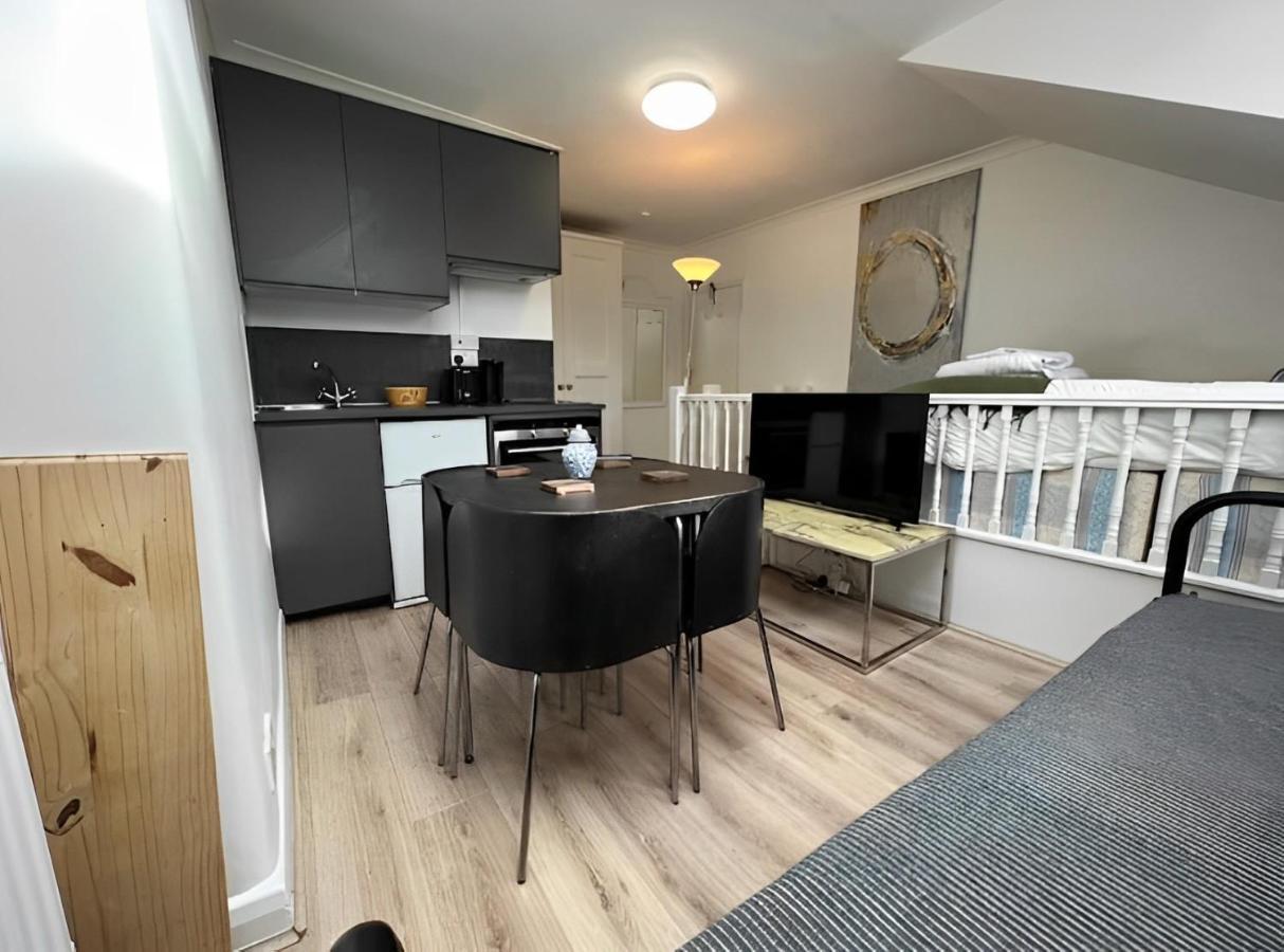 Loft Studio Shepherd'S Bush London Near Everything Exterior photo